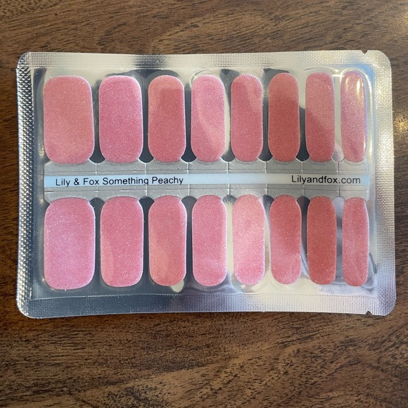 NEW! Lot of 3 Lily and Fox press on nail polish colors! 😍🤩 - Picture 2 of 4
